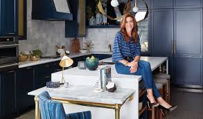 Dressed in snowy whites and frosty blues, designer sarah richardson's weekend home is a warm, welcoming and dreamy place to spend the holidays. Sarah Richardson Design Dolce Luxury Magazine