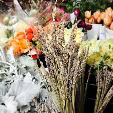 Our company offers one, big, beautiful size when ordering flower delivery milwaukee wi, providing same day service to aurora sinai medical center and children's hospital & health systems, be it for. Field To Vase Belle Fiori S Partnership With Sustainable Flower Farms Belle Fiori