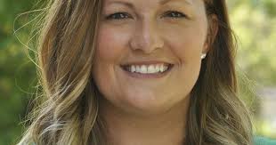 Emily McFarland easily wins mayoral election