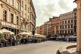 Szukasz ekonomicznego, ekologicznego i wygodnego auta na co dzień? Where To Eat In Krakow Radisson Blu