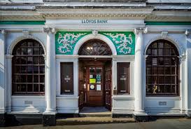 Post office, po unit 2 10 high street, loughborough by bank of ireland. Lloyds Bank Guildford Shopfront Elegy