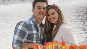 The Bachelorette Why We Re Obsessed With Tyler C Hannah Brown Tyler Bachelorette
