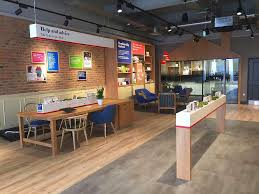 14 More Breakthrough Branch Designs From Banks Credit Unions Branch Design Design Credit Union
