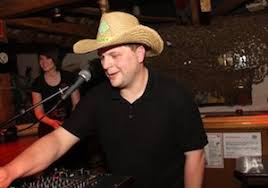 Euer dj für moers, krefeld, duisburg, dortmund, essen und ganz nrw. Dj Hochzeit Party Hochzeitsmusik Checklisten Rlp Hessen Nrw Nrw Berlin Portrait Hochzeit Dj Mike Schnerr