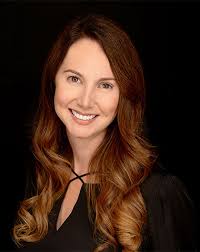 Lina Soares's Instagram, Twitter & Facebook