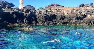 Servizio che fino dal 2005 al 2018 era gestito da volontari soprattutto nella stagione estiva. Natura Storia Archeologia E Ovviamente Cibo Mille E Una Ragione Per Andare A Ustica