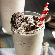 Cookies And Cream Ice Cream Shake In 2020 Oreo Milkshake Ice Cream Shake Cookies And Cream Milkshake