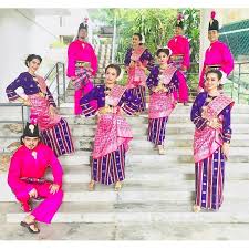 Ulasan mengenai tarian daerah mulai dari tarian daerah berbagai provinsi dari bali, jawa timur, bangka belitung, sumatera, dll. Kumpulan Seni Tari Saua Live Band