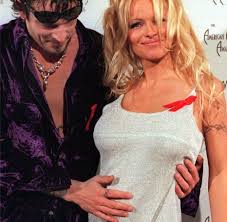 First, her son, brandon, got into a bad fight was his dad, tommy lee, and this caused a lot of controversy online. Baywatch Star Pamela Anderson Denies Relationship With Michael Jackson Welt