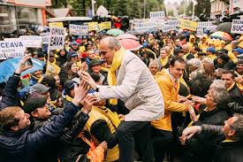 Inainte vorbea despre limitarea dreptul cu cat vom fi mai multi la vot, cu atat votul celor adusi cu japca, mituiti, amenintati sau manipulati va fi mai putin semnificativ. P VoteazÄƒ Da La Referendum VoteazÄƒ Pentru Europa CorupÈ›ia Ne Arde La Buzunar Cursdeguvernare Ro Cursdeguvernare Ro