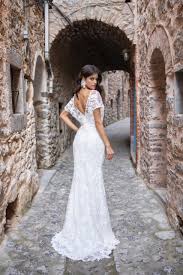 Maybe you would like to learn more about one of these? Spitzenhochzeitskleid Mit Kurzen Kimono Armeln Von Emine Yildirim