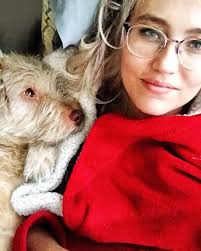 Bobby would like to see more pretty puppy peepers! Doesn't matter what  color they are!❤️