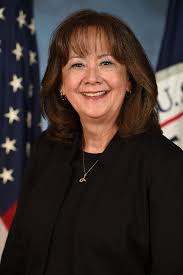 Karen Evans's Instagram, Twitter & Facebook