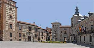 (18 de diciembre de 2015). Plaza De La Villa Wikipedia La Enciclopedia Libre