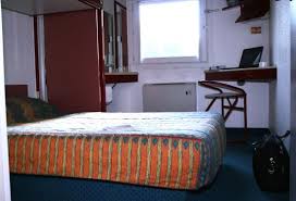 Elle a pris au fil des ans une dimension mondiale et elle est, avec les jeux olympiques et la coupe du monde de football. 10 Meilleurs Hotels Proches Eglise Saint Sulpice De Jumet Charleroi Sur Tripadvisor