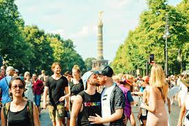 Csd berlin | berlin pride im admiralspalast fand am mittwoch dem 14.7. Csd Berlin Gay Pride Sexy Photos Of Germany S Capital City Pride