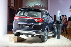 Check out both amazing exterior colors in the video with updated interior exterior design. 2017 Honda Br V 1 5l Launched In Malaysia Priced At Rm86k And Rm93k Autobuzz My