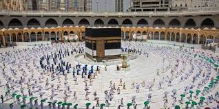 The ka'aba is considered the center of the muslim world and is a unifying focal point for. L Arabie Saoudite Va Autoriser Le Grand Pelerinage A La Mecque A 60 000 Residents L Orient Le Jour