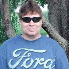 What should the swing be in a well-tuned stock radio with a 4-watt dead key  for a Realistic TRC-427?