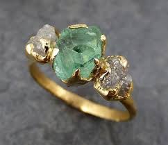 Three Raw Stone Diamond Emerald Engagement Ring 18k Gold Wedding Ring Uncut Birthstone Stacki 18k Gold Wedding Rings Rough Diamond Ring Emerald Engagement Ring