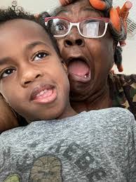 Ella Pinckney's Instagram, Twitter & Facebook