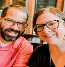 Ellen Peterson's Instagram, Twitter & Facebook