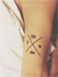 Others also use the crossed arrows to signify a relationship with their partner. 1001 Ideas For A Simple But Meaningful Roman Numeral Tattoo