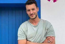 He has also played recurring roles in meu amor and a única mulher. 2dubmrcs1ji6 M