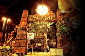 Trans studio is built on a land with size of 4.2 ha (10 acres). Trans Studio Bandung Info Harga Tiket Masuk Wahana Jam Buka No Tlp