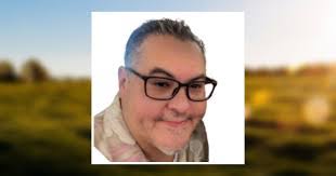 Dan Castro's Instagram, Twitter & Facebook