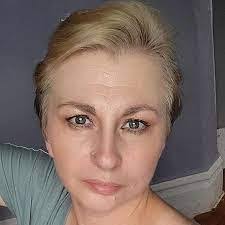 Jennifer Maciver's Instagram, Twitter & Facebook