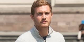 Is 'Bachelor' star Peter Weber's relationship with his mom strained?