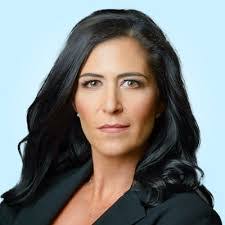 Shelley Dunkel's Instagram, Twitter & Facebook