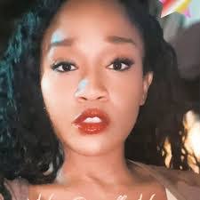 Nina Queen's Instagram, Twitter & Facebook