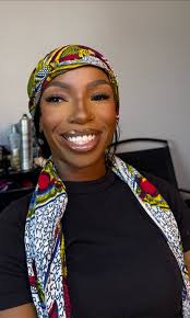 2. Find nearest meaning of GLOOMY? a. Sad b. Happy c. Bright d. Alert