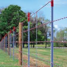 Determine if you are keeping animals in or predators out. Choosing The Right Posts For Wire Fencing Durable Long Lasting