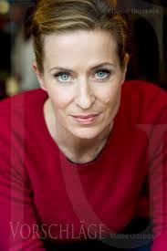 Jennifer Steffens's Instagram, Twitter & Facebook