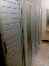 Harga pintu kamar mandi pvc cermin (abu abu stiker hitam) rp550.000. Pintu Kamar Mandi Aluminium Minimalist Art