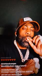 Queens here is a little something for the midnight fans 😂 let's go.😍