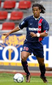 ʁonawˈdʒĩɲu gaˈuʃu) or simply ronaldinho. Ronaldinho Paris Saint Germain Best Football Players Sport Football Soccer Players