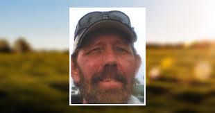 Larry Loucks's Instagram, Twitter & Facebook