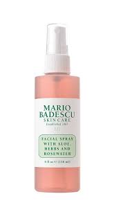 Nah, itu dia rekomendasi face mist lokal terbaik yang wajib kamu coba, toppers. 13 Face Mist Terbaik Agar Wajah Tidak Kusam