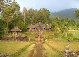 Langsung aja simak gambar binatang lucu bikin ngakak yang ada dalam artikel ini, yuk! Punden Berundak Wikipedia Bahasa Indonesia Ensiklopedia Bebas