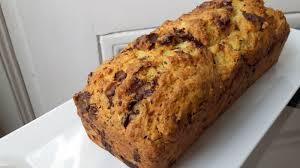 Cake Tout Simple Moelleux Aux Pepites De Chocolat Et Jus D Orange Apport Limite En Beurre Recette De Gateau Avec 1 Seul Oeuf C Secrets Gourmands Beurre Recette