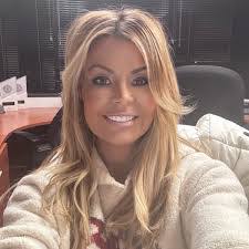 Sally Lang's Instagram, Twitter & Facebook