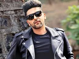 His song tu meri rani was recreated by him and rajat nagpal for the 2017 film tumhari sulu as ban ja rani. Guru Randhawa 2020 Has Been A Year Of Transformation For Me I Worked On Myself And Lost Close To 15 Kilos Hindi Movie News Times Of India