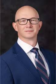 Dr. Ashton Lee, MD, Vascular Surgery