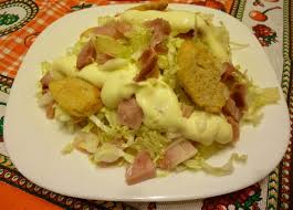 салат из пекинской капусты с копченой курицей и ананасами Salat S Kopchenoj Kuricej Pekinskoj Kapustoj Ananasami I Suharikami Recept Prigotovleniya Recept Idei Dlya Blyud Kopchenaya Kurica Pekinskaya Kapusta