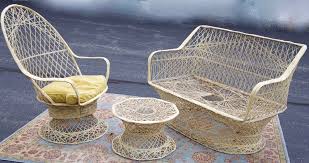 Mid Century Modern Russell Woodard Spun Fiberglass Patio Furniture Loveseat Etc Furniture Loveseat Wicker Loveseat Wicker Decor