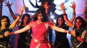 Laxmi bomb is fundamentally a repulsiveness parody film featuring akshay kumar in the number one spot job. Akshay Kumar Said No Problem To Wearing A Sari Likes Tricky Stuff